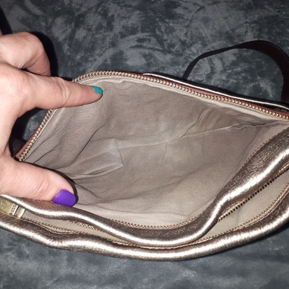 Fossil Piper Metallic Leather Crossbody Purse - Picture 6 of 9